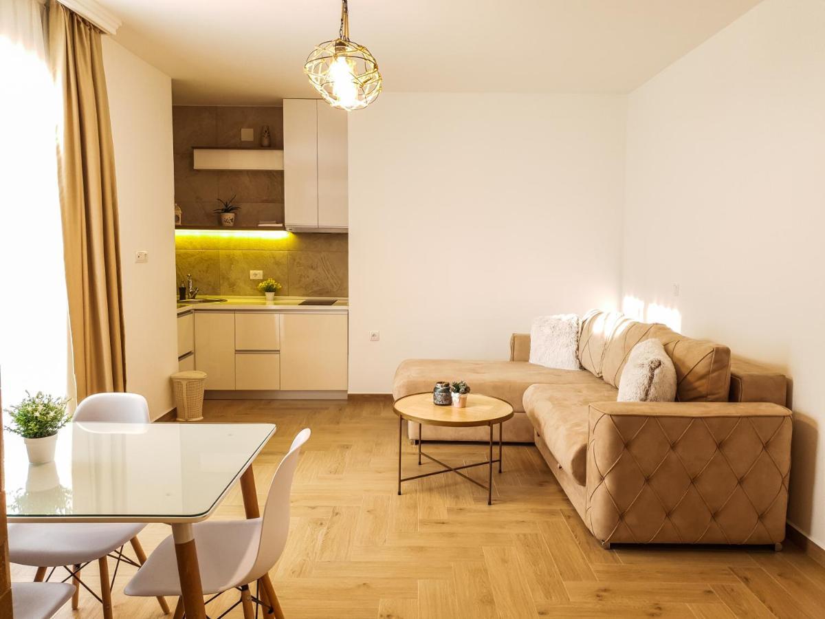 Lacasa Apartments & Restaurant อุลซิน ภายนอก รูปภาพ