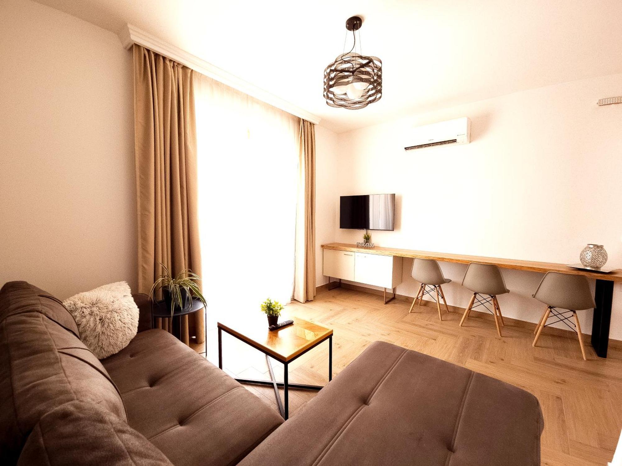 Lacasa Apartments & Restaurant อุลซิน ภายนอก รูปภาพ