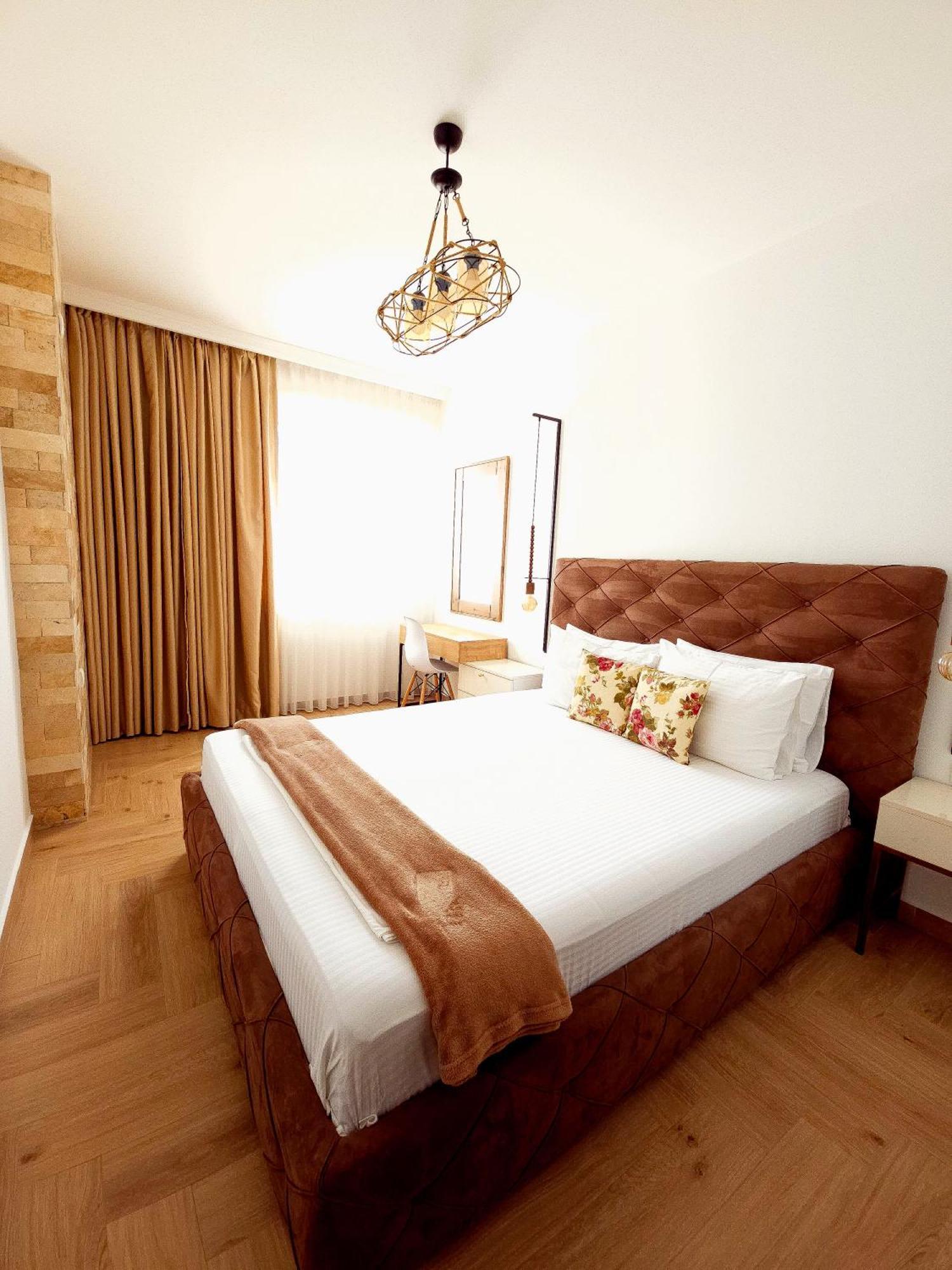 Lacasa Apartments & Restaurant อุลซิน ภายนอก รูปภาพ