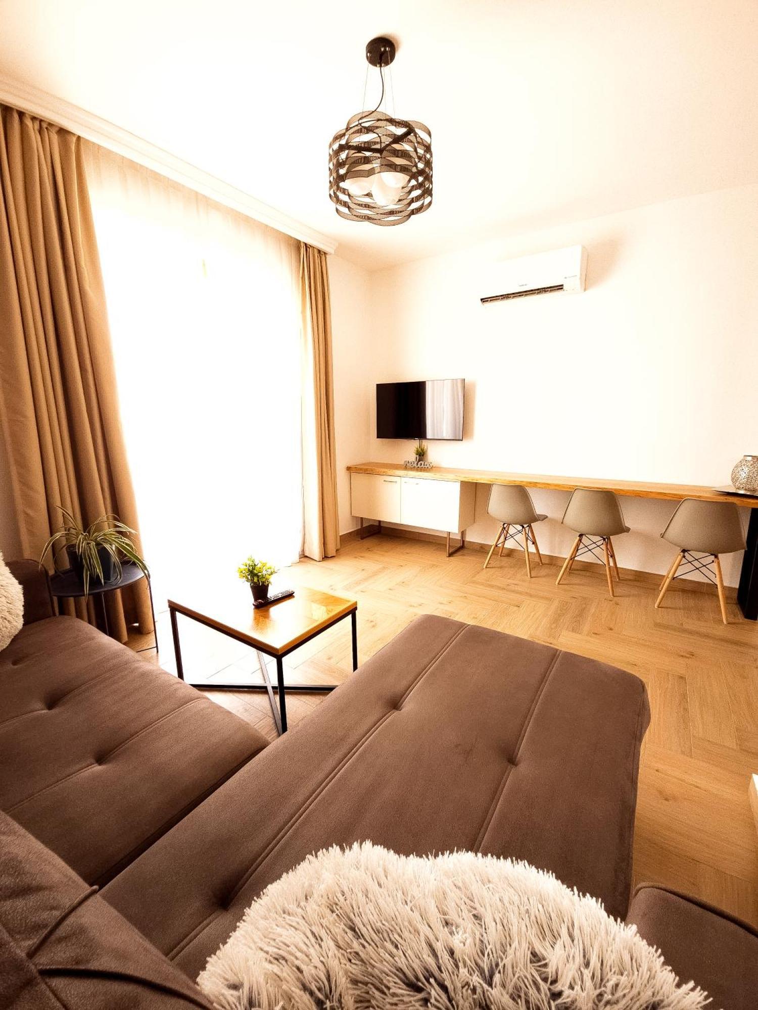 Lacasa Apartments & Restaurant อุลซิน ภายนอก รูปภาพ