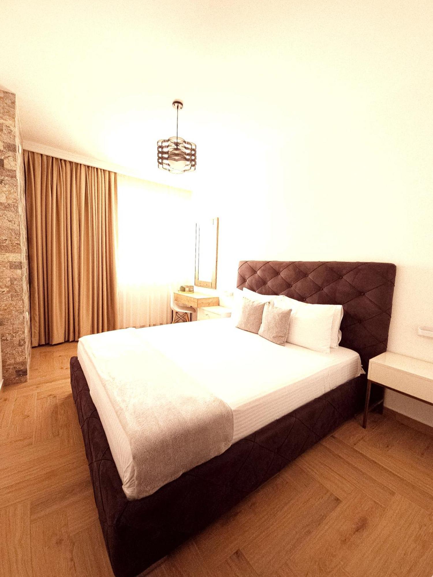 Lacasa Apartments & Restaurant อุลซิน ภายนอก รูปภาพ