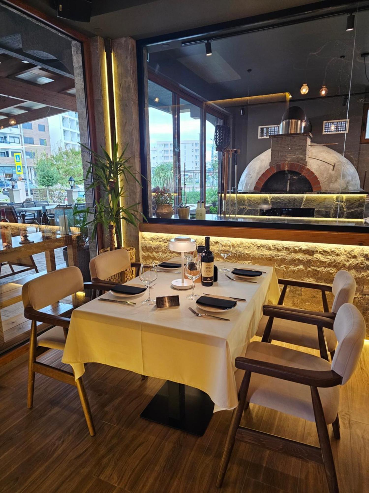 Lacasa Apartments & Restaurant อุลซิน ภายนอก รูปภาพ