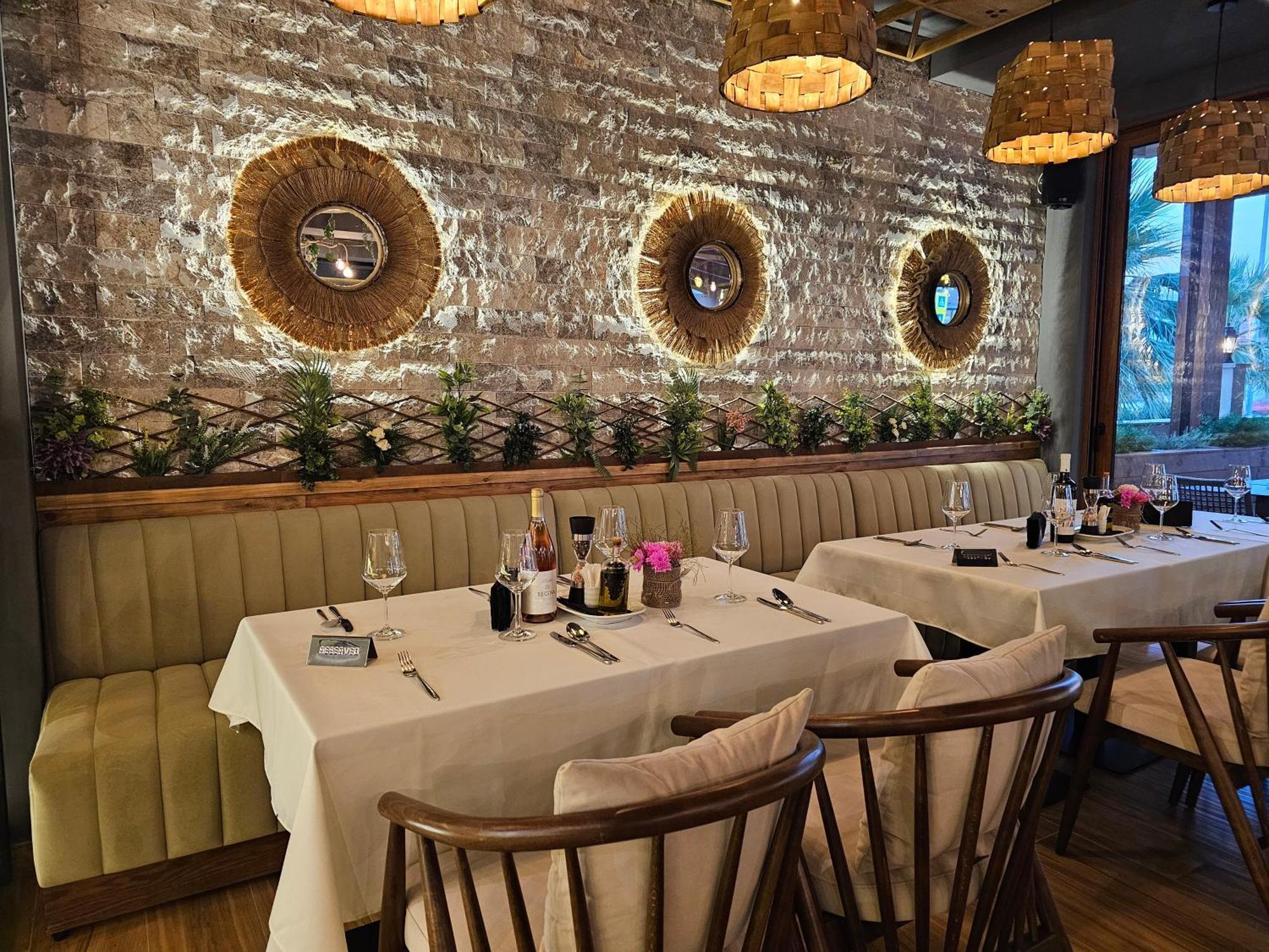 Lacasa Apartments & Restaurant อุลซิน ภายนอก รูปภาพ