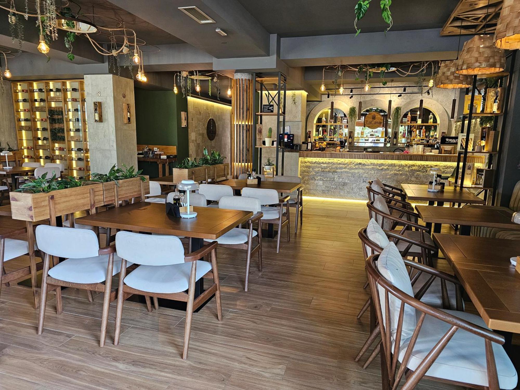 Lacasa Apartments & Restaurant อุลซิน ภายนอก รูปภาพ